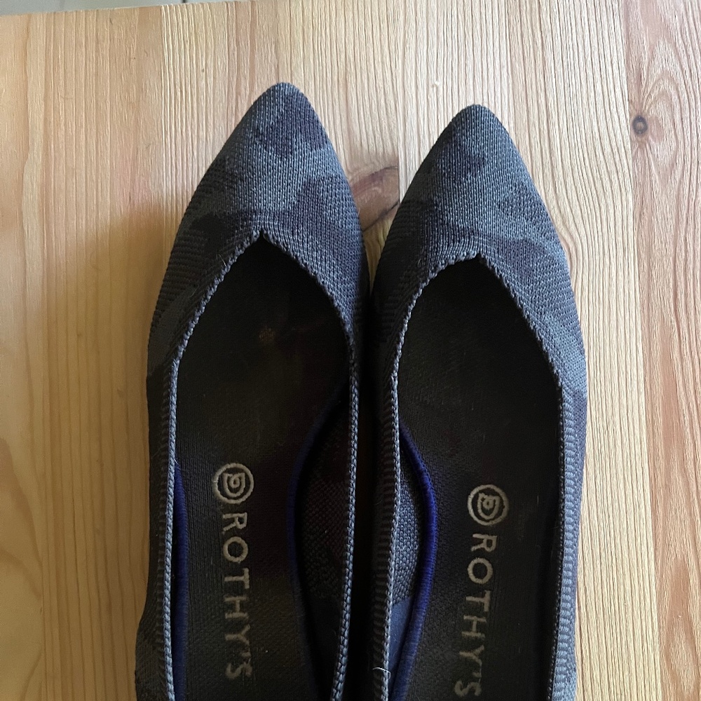 Rothy’s The Point in black camo